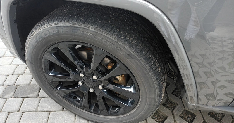 Jeep Grand Cherokee cena 133000 przebieg: 107500, rok produkcji 2019 z Kraków małe 172
